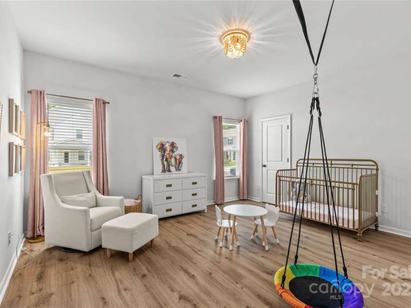 7025 Amberhouse Drive, Charlotte, NC 28212.  MLS# CAR4274626, YatesRealty ID 32222. 