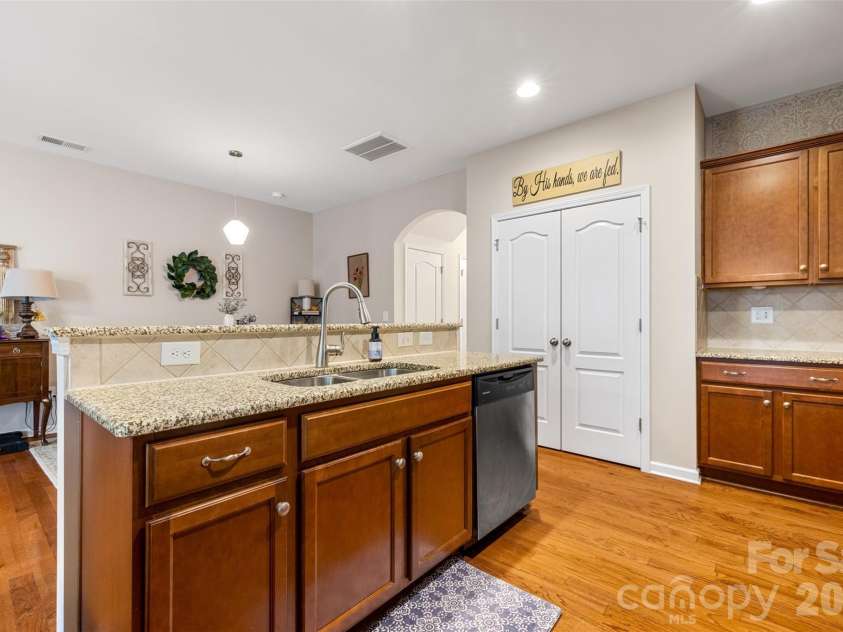 7044 Woodsbay Lane, Rock Hill, SC 29732.  MLS# CAR4392704, YatesRealty ID 32222. 