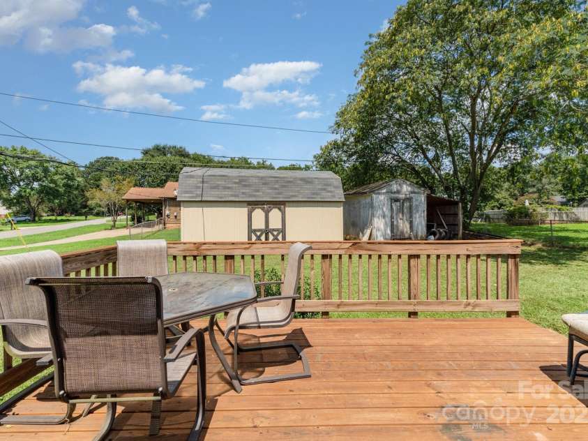 4816 Buckeye Lane, Gastonia, NC 28056.  MLS# CAR4274727, YatesRealty ID 32223. 