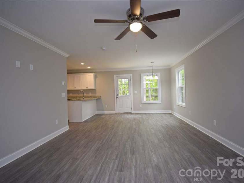 5123 Hanging Rock Court, Hickory, NC 28601.  MLS# CAR4395807, YatesRealty ID 32223. 