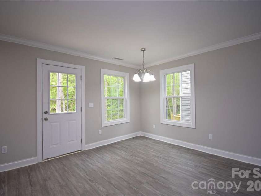 5123 Hanging Rock Court, Hickory, NC 28601.  MLS# CAR4395807, YatesRealty ID 32223. 