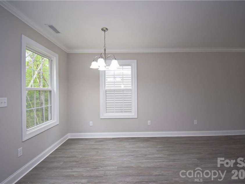 5123 Hanging Rock Court, Hickory, NC 28601.  MLS# CAR4395807, YatesRealty ID 32223. 