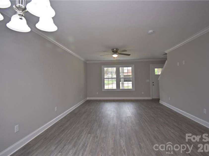 5123 Hanging Rock Court, Hickory, NC 28601.  MLS# CAR4395807, YatesRealty ID 32223. 