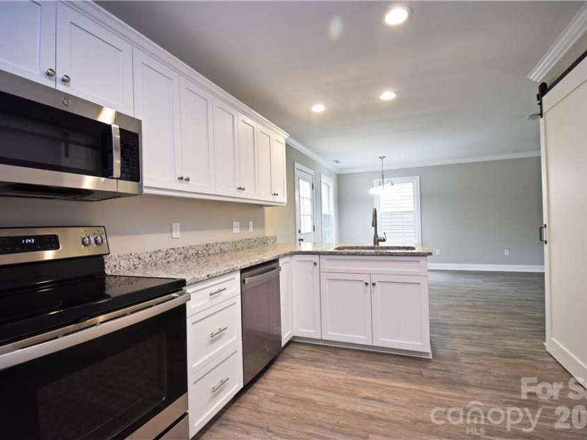 5123 Hanging Rock Court, Hickory, NC 28601.  MLS# CAR4395807, YatesRealty ID 32223. 