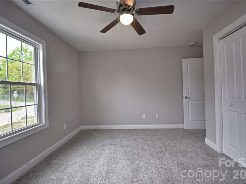 5123 Hanging Rock Court, Hickory, NC 28601.  MLS# CAR4395807, YatesRealty ID 32223. 