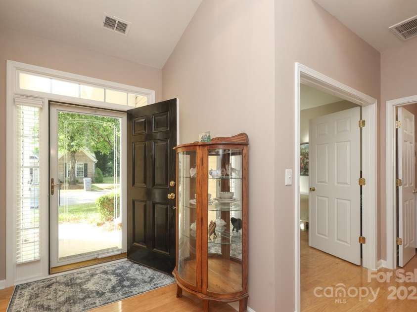 6250 Meadow Glen Lane, Harrisburg, NC 28075.  MLS# CAR4286262, YatesRealty ID 32224. 