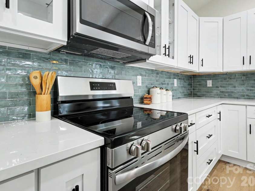 408 Birmingham Lane, Monroe, NC 28110.  MLS# CAR4394323, YatesRealty ID 32226. Kitchen