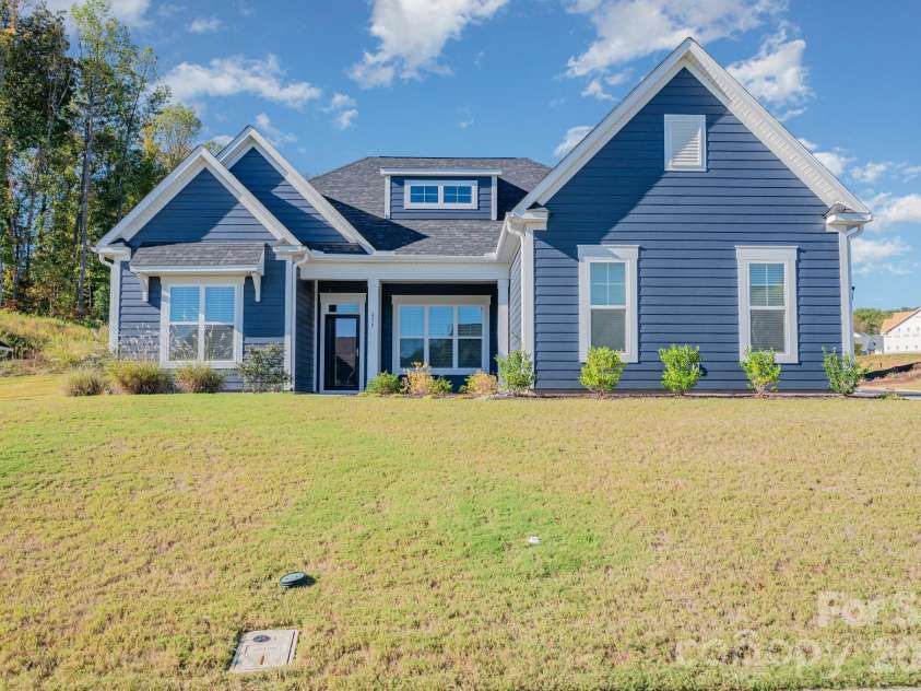 456 Lucky Drive, Concord, NC 28027.  MLS# CAR4313263, YatesRealty ID 32227. 
