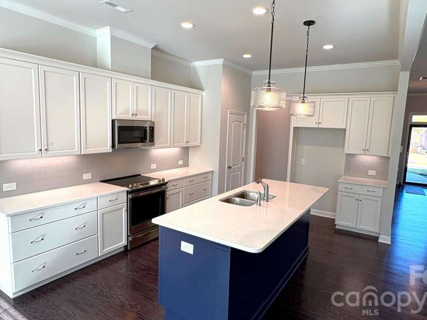 456 Lucky Drive, Concord, NC 28027.  MLS# CAR4313263, YatesRealty ID 32227. 