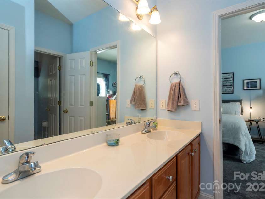 126 Doyle Farm Lane, Mooresville, NC 28115.  MLS# CAR4270254, YatesRealty ID 32228. Jack and Jill Bathroom