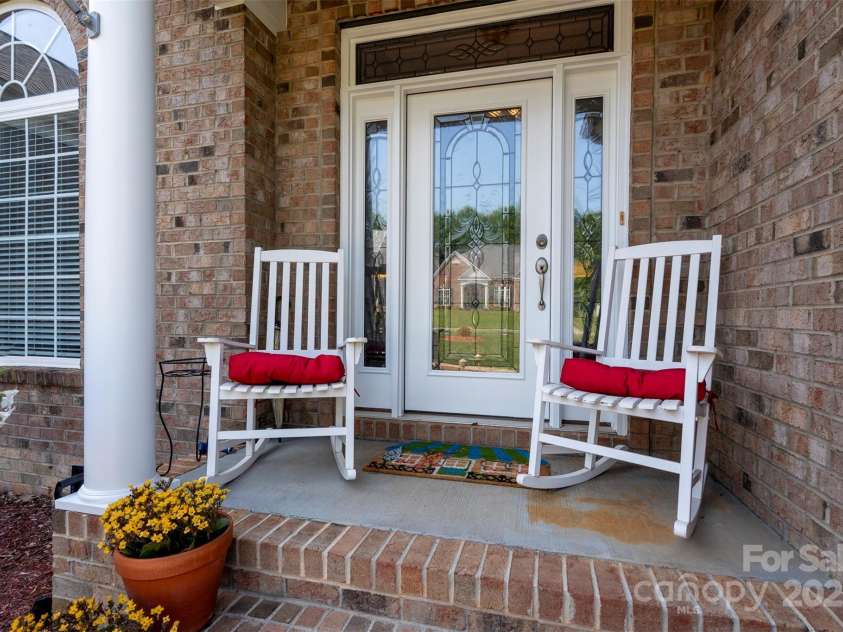 126 Doyle Farm Lane, Mooresville, NC 28115.  MLS# CAR4270254, YatesRealty ID 32228. Warm welcoming covered entry