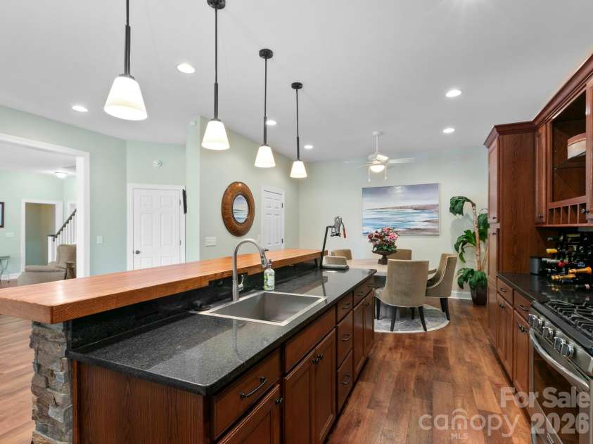 32 Lake Vista Drive, Fletcher, NC 28732.  MLS# CAR4388270, YatesRealty ID 32228. Full Kitchen (Basement)
