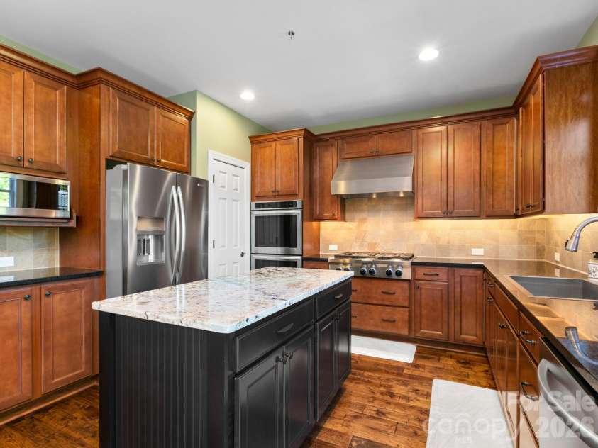 32 Lake Vista Drive, Fletcher, NC 28732.  MLS# CAR4388270, YatesRealty ID 32228. Full Kitchen (Main Level)