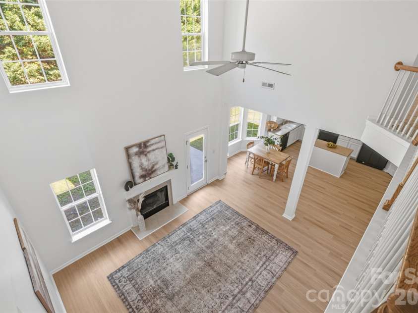 2700 Piersland Drive, Matthews, NC 28104.  MLS# CAR4390118, YatesRealty ID 32229. 
