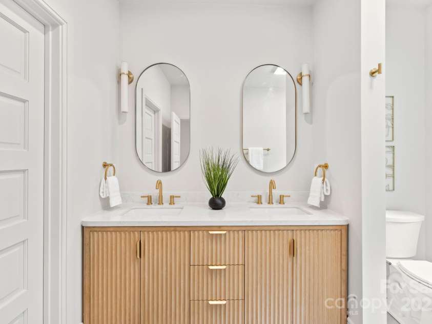 2733 Cowles Road, Charlotte, NC 28208.  MLS# CAR4271818, YatesRealty ID 32229. 