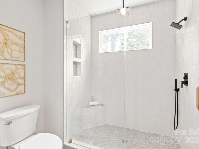 2733 Cowles Road, Charlotte, NC 28208.  MLS# CAR4271818, YatesRealty ID 32229. 