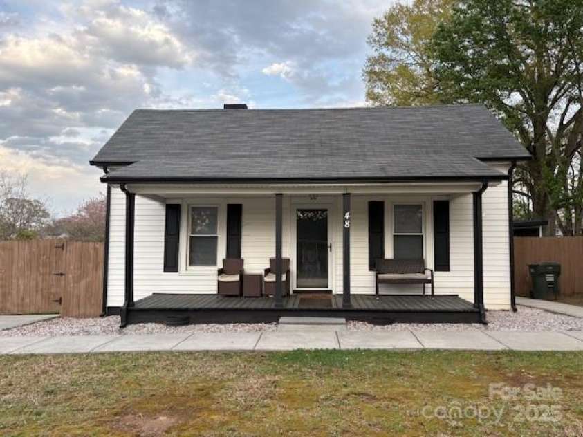 48 Mandalay Place, Concord, NC 28027.  MLS# CAR4239362, YatesRealty ID 3223. 