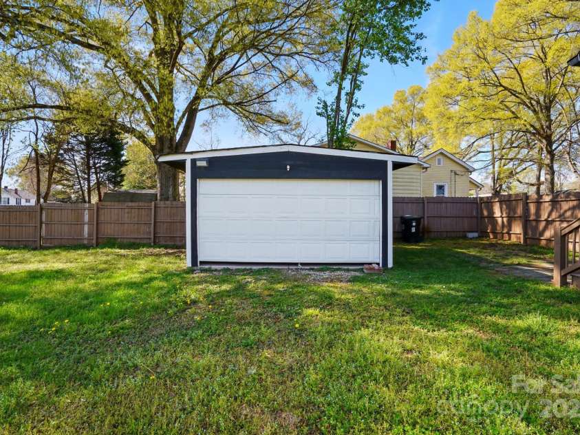 48 Mandalay Place, Concord, NC 28027.  MLS# CAR4239362, YatesRealty ID 3223. 