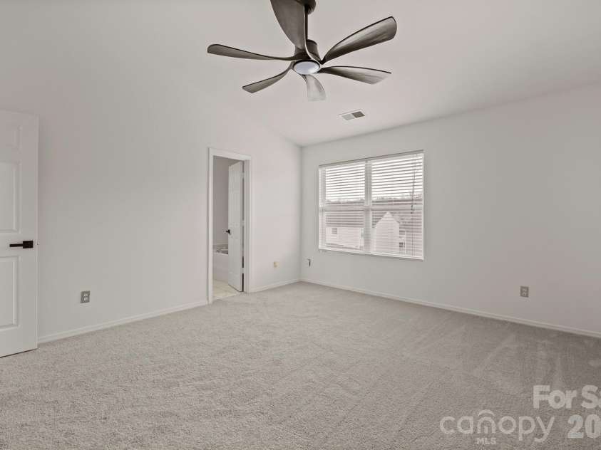 8552 Westhope Street, Charlotte, NC 28216.  MLS# CAR4340767, YatesRealty ID 3223. 