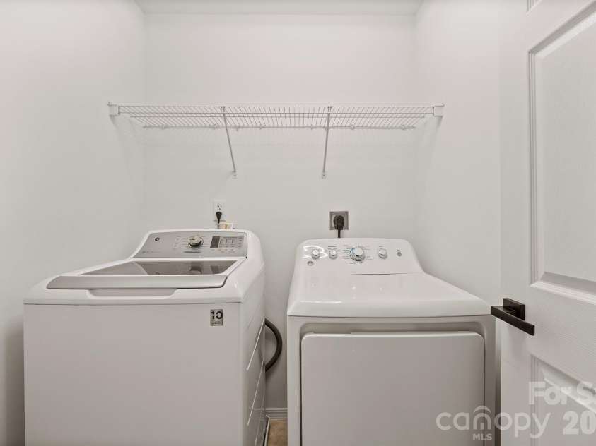 8552 Westhope Street, Charlotte, NC 28216.  MLS# CAR4340767, YatesRealty ID 3223. 