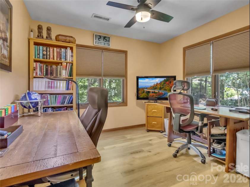 372 Shady Ridge Road, Waynesville, NC 28785.  MLS# CAR4393581, YatesRealty ID 32230. 3rd bedroom