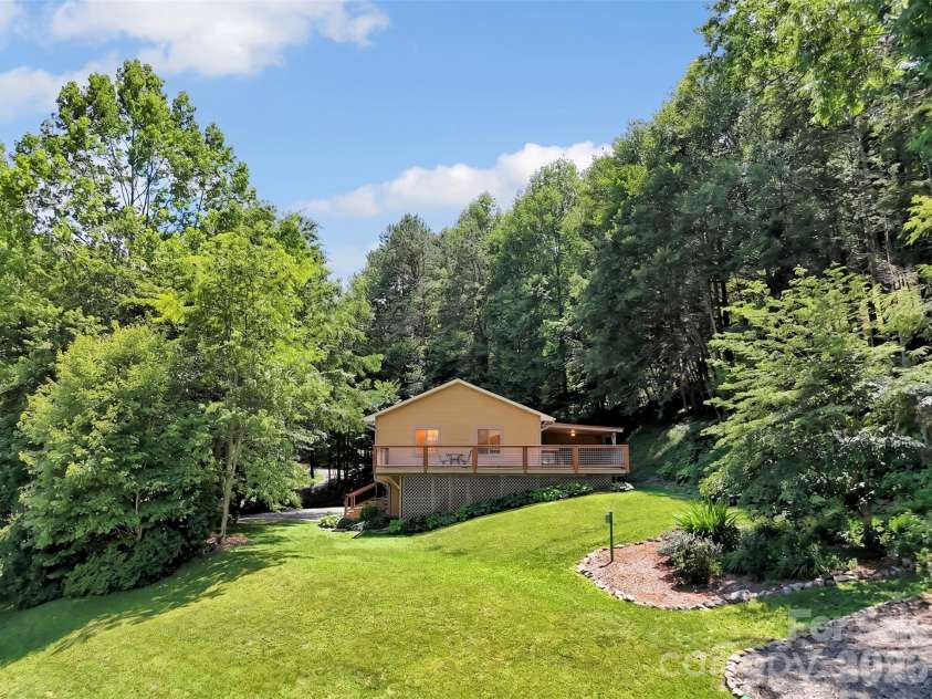 372 Shady Ridge Road, Waynesville, NC 28785.  MLS# CAR4393581, YatesRealty ID 32230. Side Yard