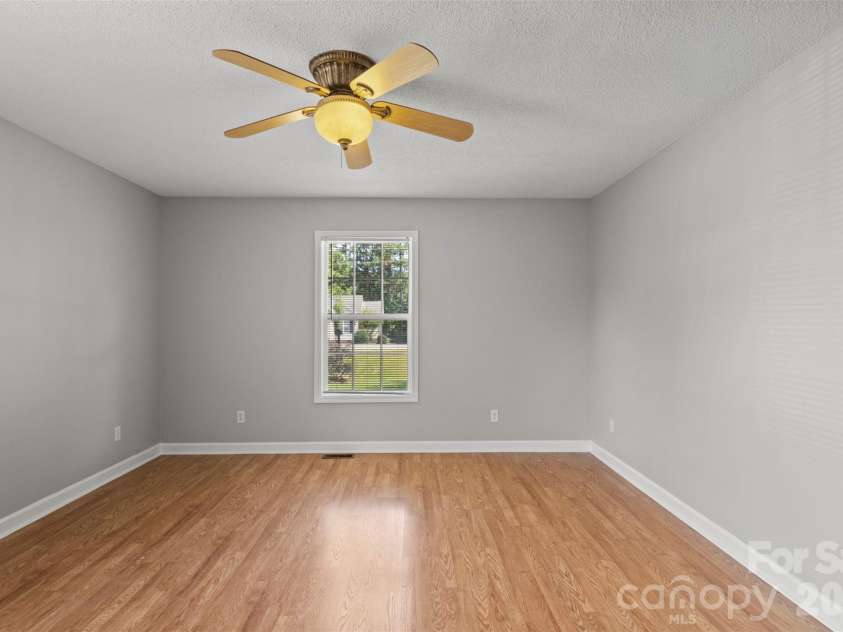 2004 Hunters Ridge Road, Lancaster, SC 29720.  MLS# CAR4393160, YatesRealty ID 32231. 