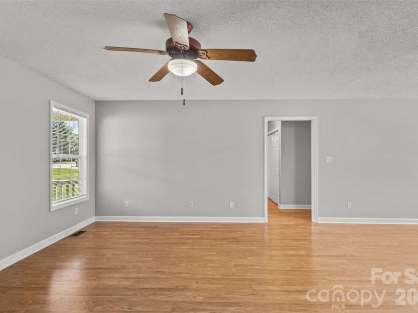 2004 Hunters Ridge Road, Lancaster, SC 29720.  MLS# CAR4393160, YatesRealty ID 32231. 