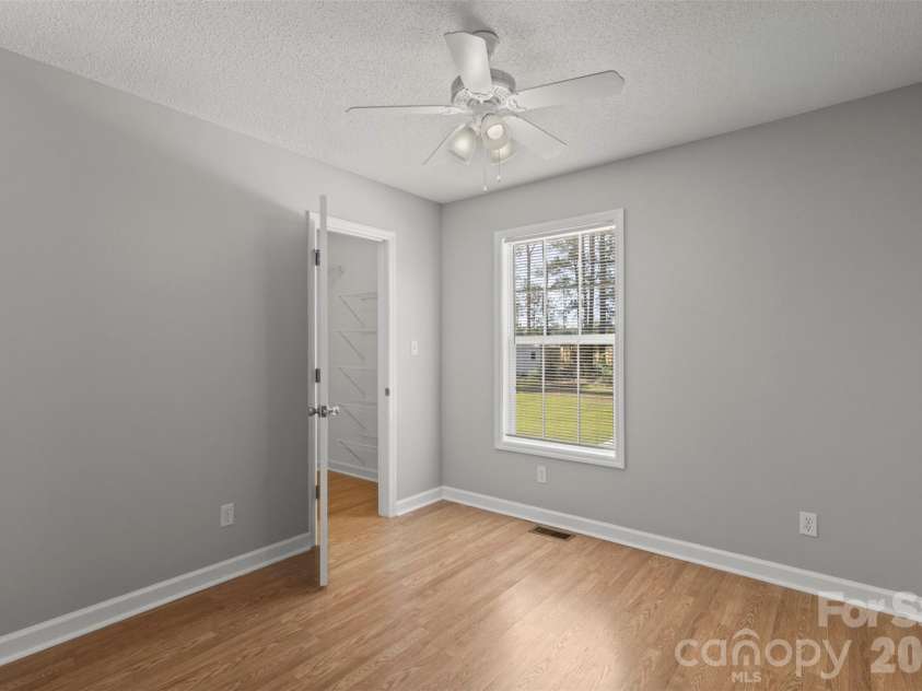 2004 Hunters Ridge Road, Lancaster, SC 29720.  MLS# CAR4393160, YatesRealty ID 32231. 