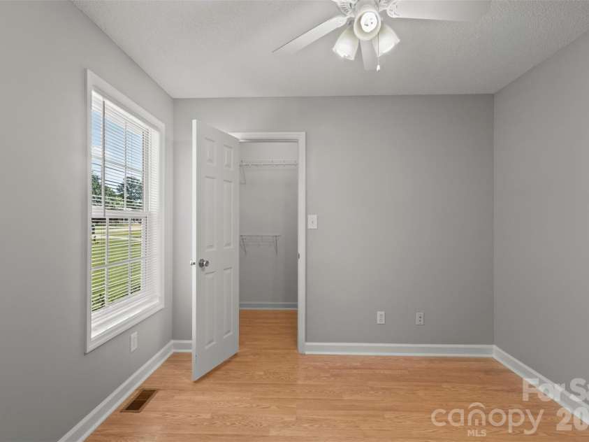 2004 Hunters Ridge Road, Lancaster, SC 29720.  MLS# CAR4393160, YatesRealty ID 32231. 