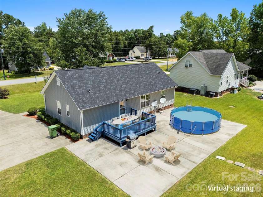 2004 Hunters Ridge Road, Lancaster, SC 29720.  MLS# CAR4393160, YatesRealty ID 32231. 