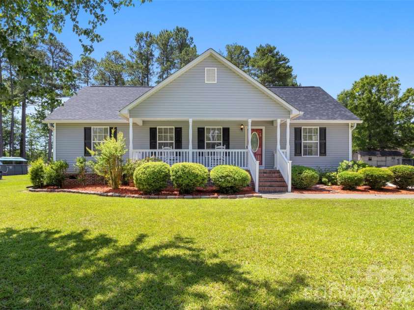 2004 Hunters Ridge Road, Lancaster, SC 29720.  MLS# CAR4393160, YatesRealty ID 32231. 