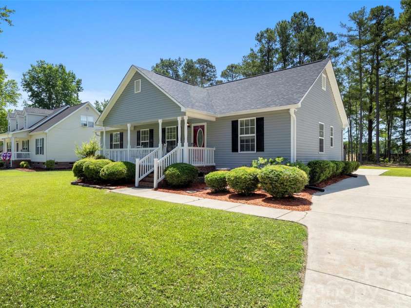 2004 Hunters Ridge Road, Lancaster, SC 29720.  MLS# CAR4393160, YatesRealty ID 32231. 