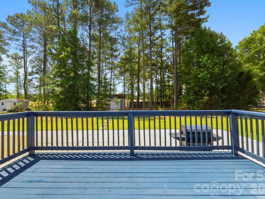 2004 Hunters Ridge Road, Lancaster, SC 29720.  MLS# CAR4393160, YatesRealty ID 32231. 