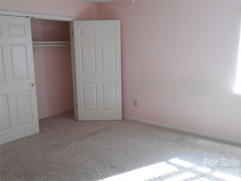 407 Broad Street, Statesville, NC 28677.  MLS# CAR4390712, YatesRealty ID 32232. Upper BR 2