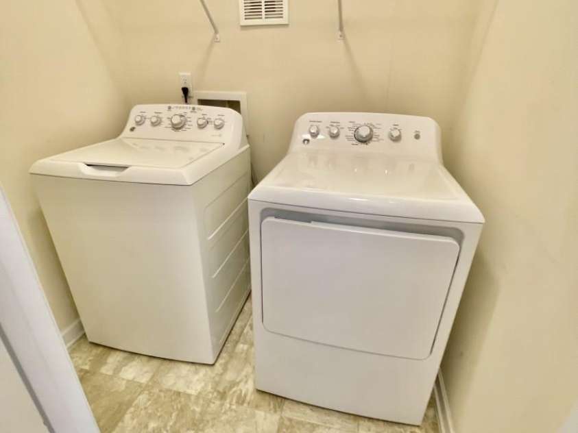 4625 Quinton Lane, Charlotte, NC 28269.  MLS# CAR4286831, YatesRealty ID 32234. 