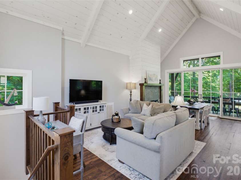 561 Harbor Ridge Drive, Tuckasegee, NC 28783.  MLS# CAR4388299, YatesRealty ID 32234. 