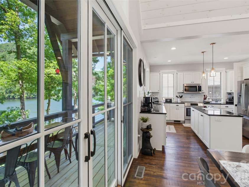 561 Harbor Ridge Drive, Tuckasegee, NC 28783.  MLS# CAR4388299, YatesRealty ID 32234. 