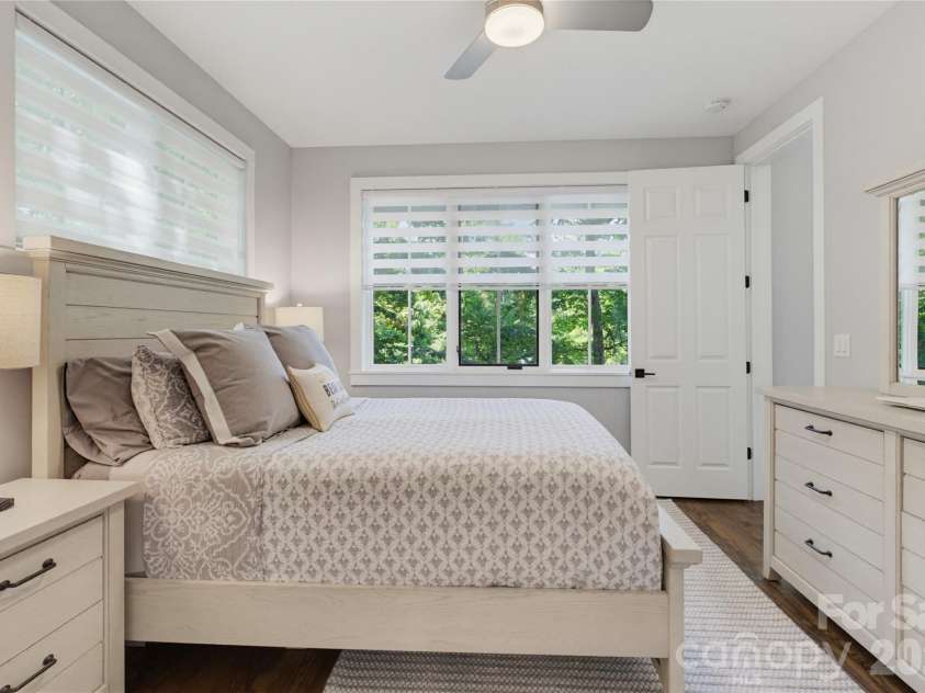 561 Harbor Ridge Drive, Tuckasegee, NC 28783.  MLS# CAR4388299, YatesRealty ID 32234. 