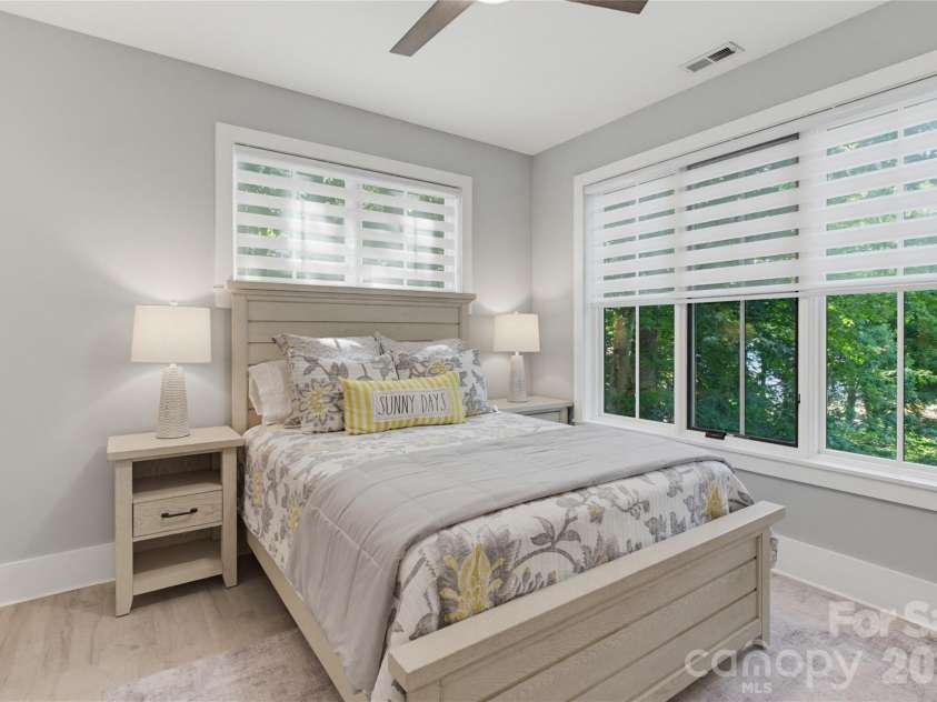 561 Harbor Ridge Drive, Tuckasegee, NC 28783.  MLS# CAR4388299, YatesRealty ID 32234. 