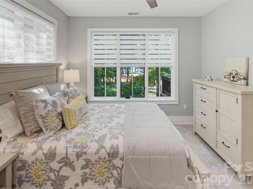 561 Harbor Ridge Drive, Tuckasegee, NC 28783.  MLS# CAR4388299, YatesRealty ID 32234. 