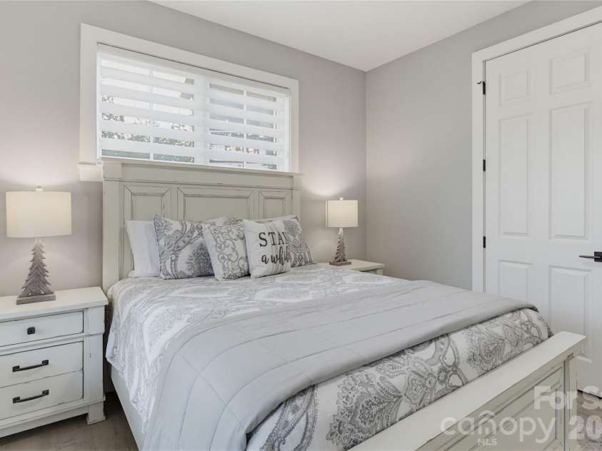 561 Harbor Ridge Drive, Tuckasegee, NC 28783.  MLS# CAR4388299, YatesRealty ID 32234. 