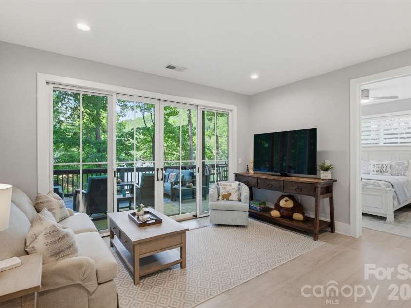 561 Harbor Ridge Drive, Tuckasegee, NC 28783.  MLS# CAR4388299, YatesRealty ID 32234. 