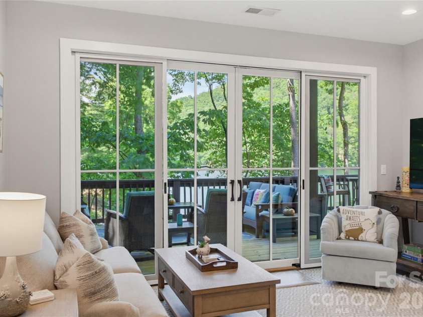 561 Harbor Ridge Drive, Tuckasegee, NC 28783.  MLS# CAR4388299, YatesRealty ID 32234. 