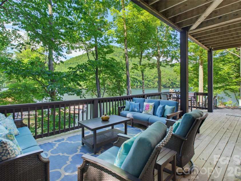 561 Harbor Ridge Drive, Tuckasegee, NC 28783.  MLS# CAR4388299, YatesRealty ID 32234. 