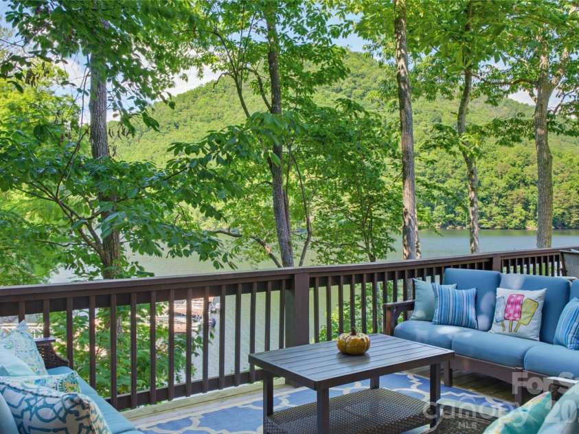 561 Harbor Ridge Drive, Tuckasegee, NC 28783.  MLS# CAR4388299, YatesRealty ID 32234. 