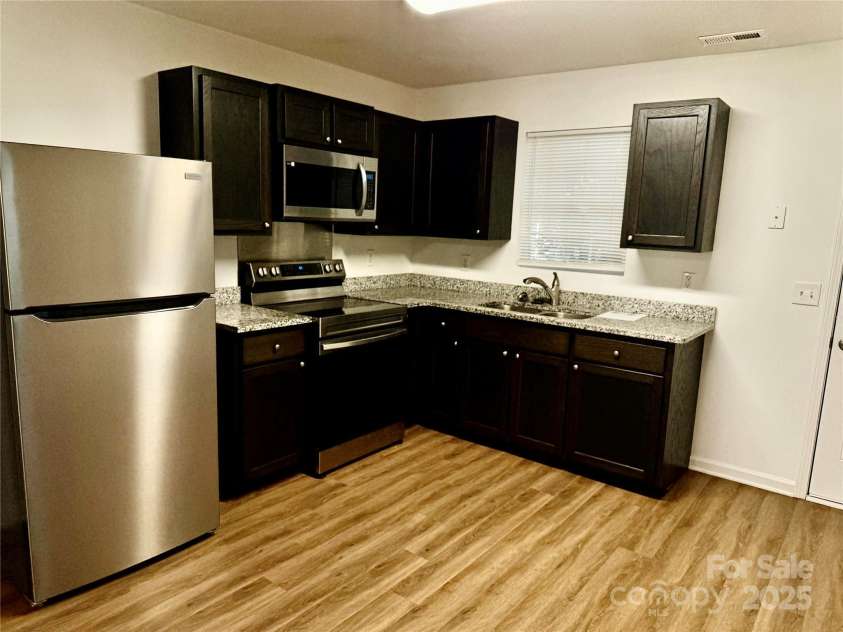 455 Jackson Street, Rock Hill, SC 29730.  MLS# CAR4289844, YatesRealty ID 32236. 