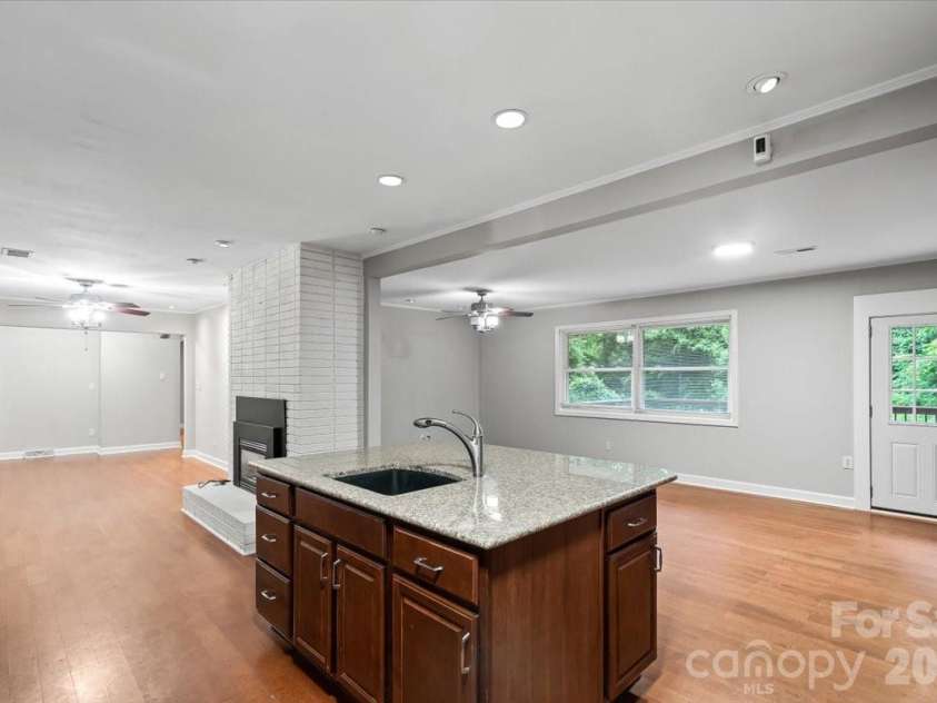 7328 Everett Drive, Charlotte, NC 28214.  MLS# CAR4390075, YatesRealty ID 32237. 