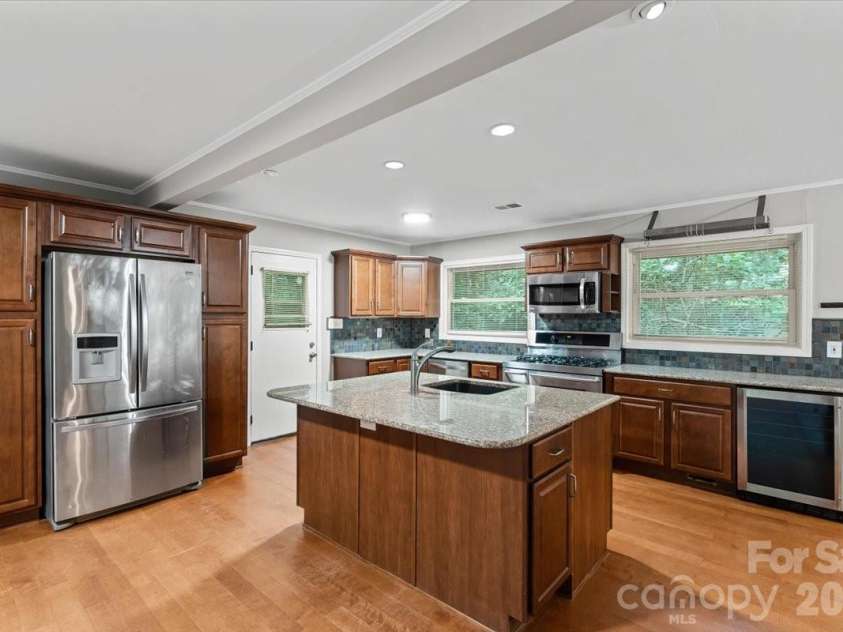 7328 Everett Drive, Charlotte, NC 28214.  MLS# CAR4390075, YatesRealty ID 32237. 
