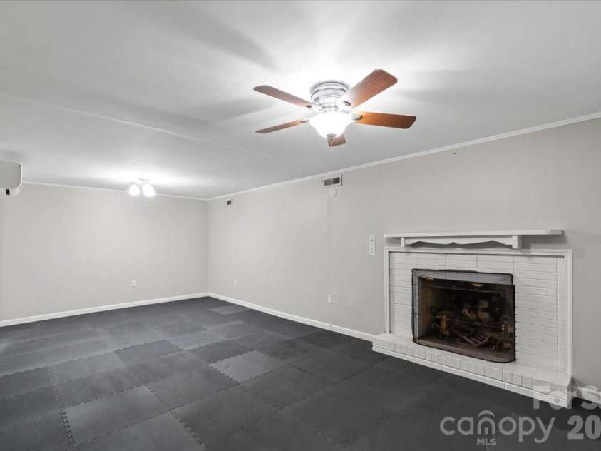7328 Everett Drive, Charlotte, NC 28214.  MLS# CAR4390075, YatesRealty ID 32237. 